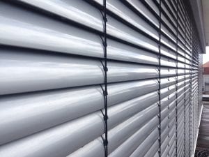 Sonnenschutzreinigung